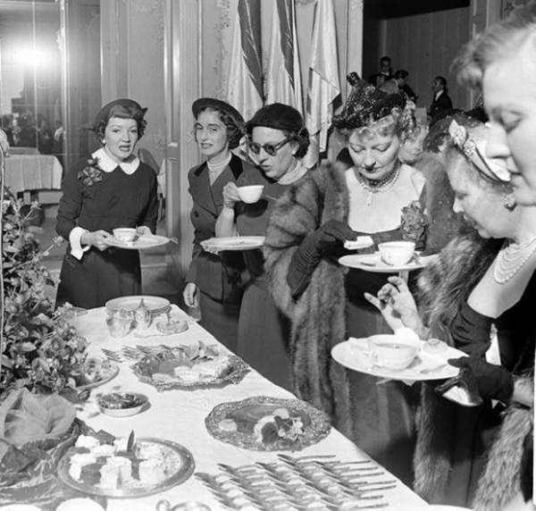 Trove Tuesday  – The Moruya Slice & the Mad Men Cocktail&nbsp;Party