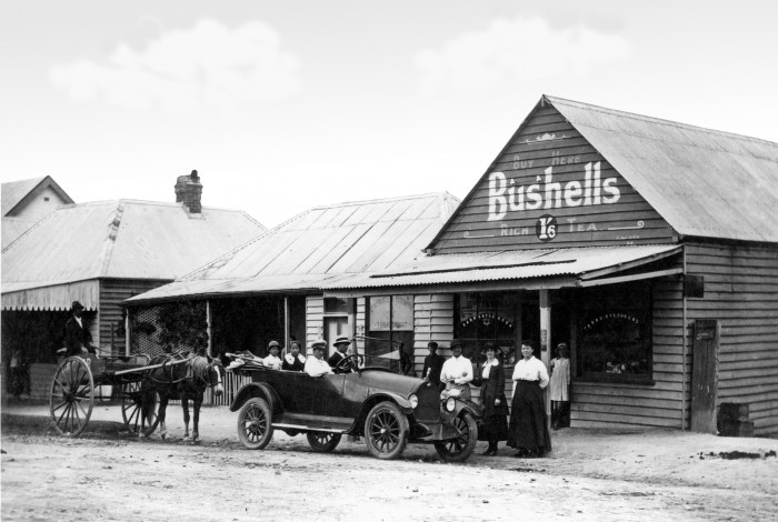 Queen Street (the main street of Moruya) and other news from 100 years&nbsp;ago.