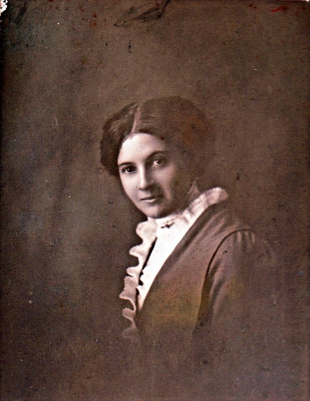 David also left behind Esther, his sweetheart