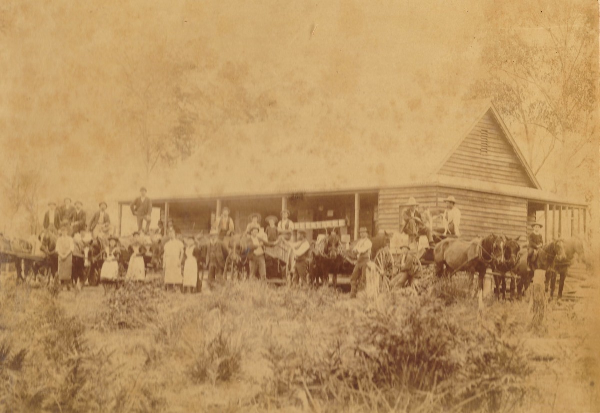 Carols, Holidays, Rain and War News – all from 100 years ago.