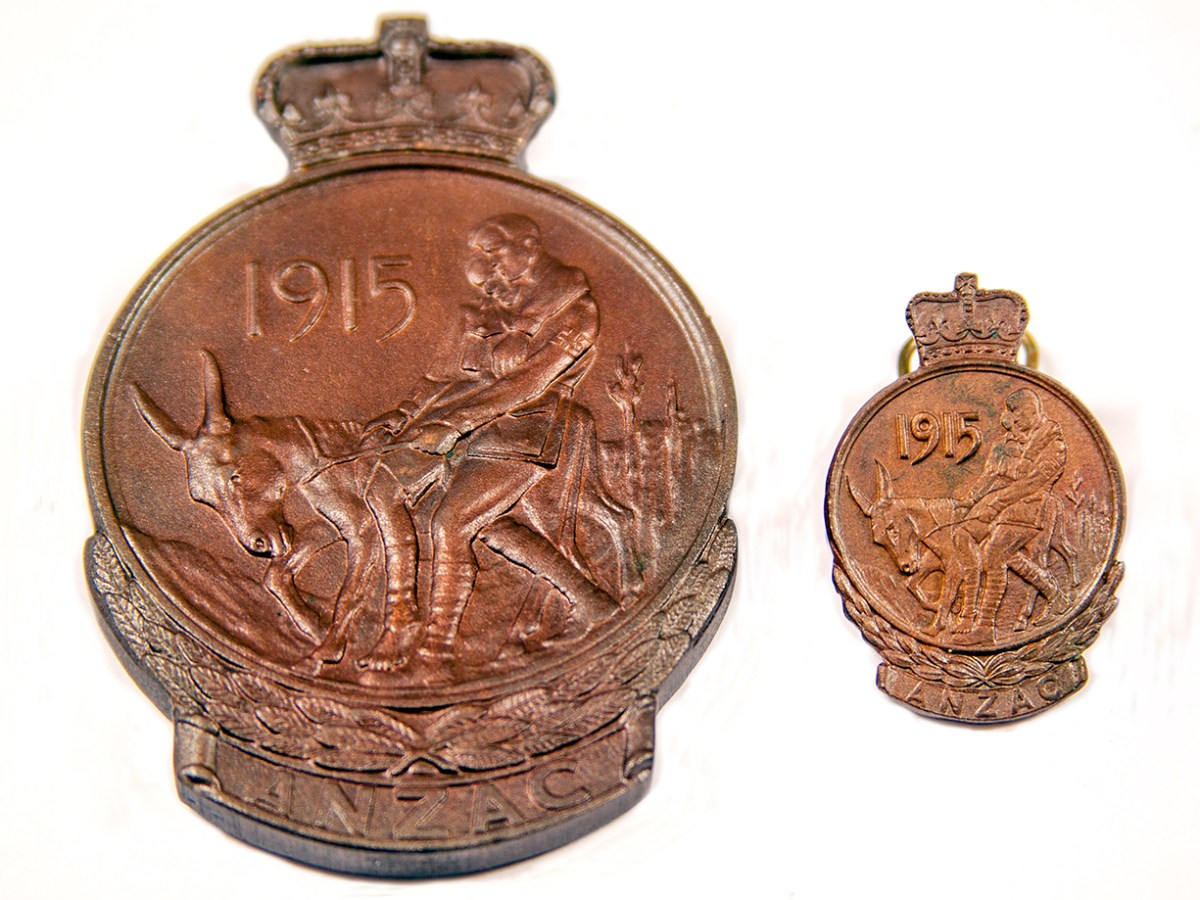 The Anzac Commemorative Medallion and&nbsp;Badge