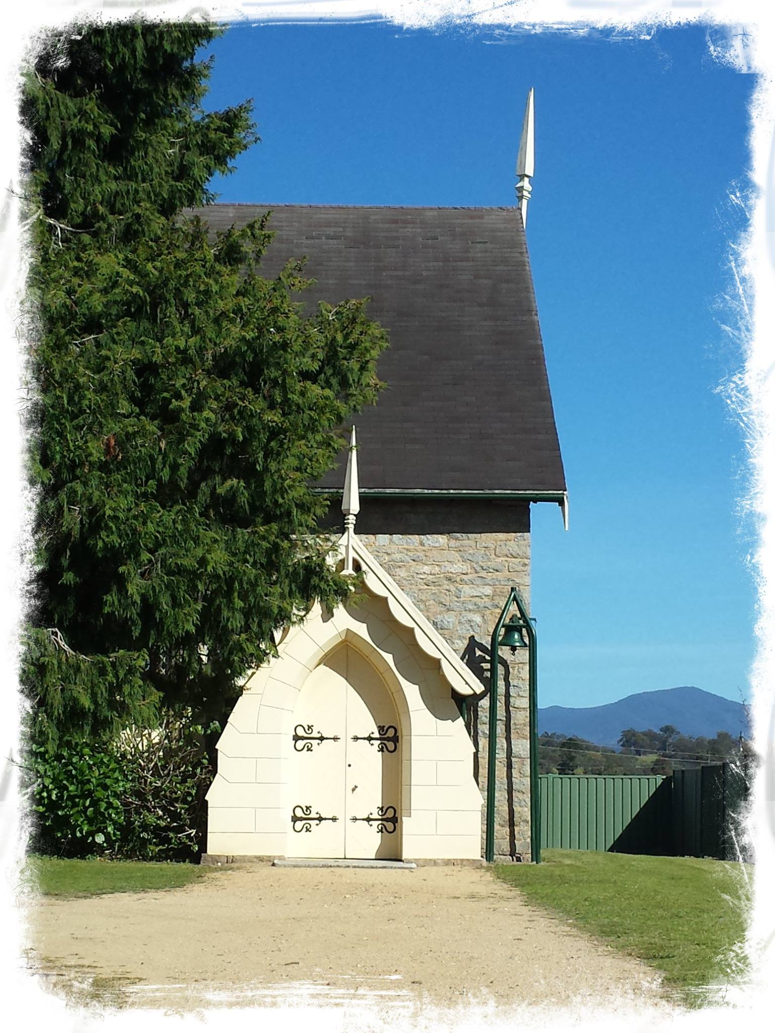 10468010_267340396786411_4230143487379905126_o